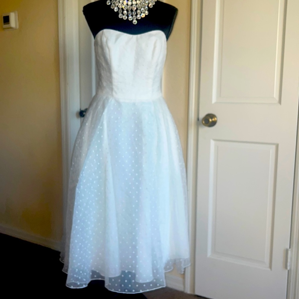 Wedding Dress Ivory polkadot. Size 8 Galina.